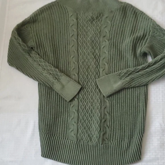 Aerie green cable knit vneck pullover sweater size XS - Picture 8 of 16